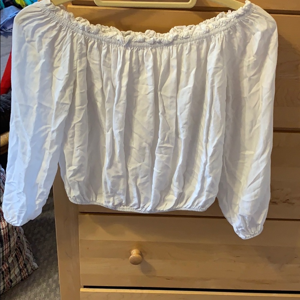 BRANDY MELVILLE OFF THE SHOULDER TOP
